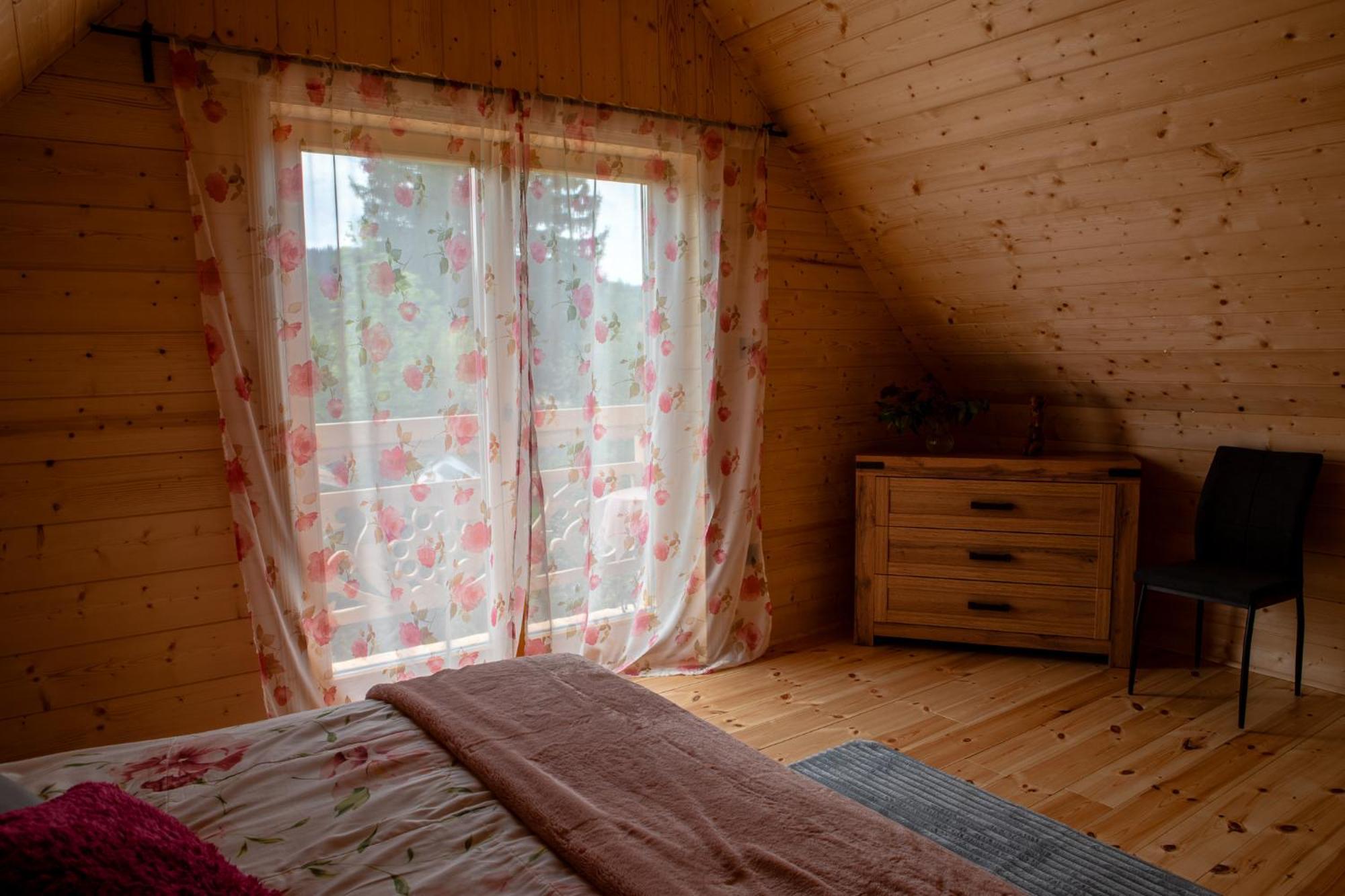 Czarny Kot Z Kominkiem I Sauna Chalet Janowice Wielkie